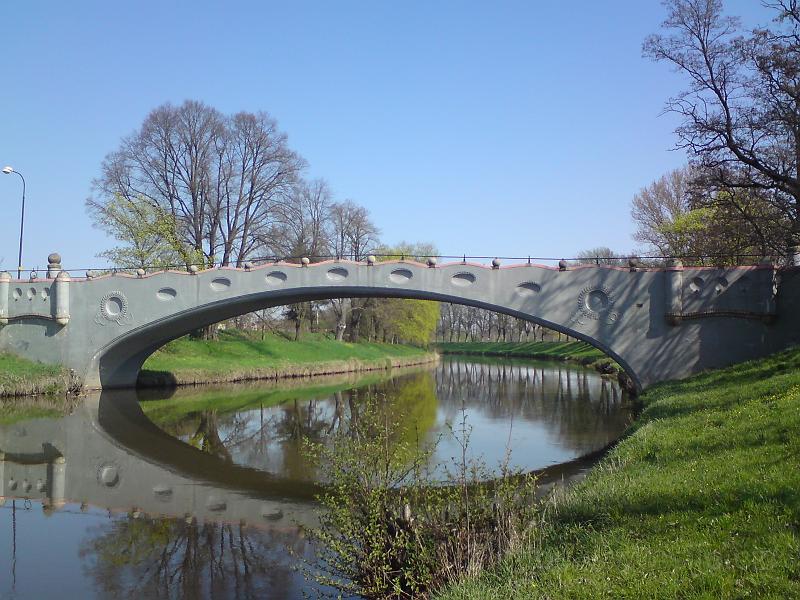 Most přes Labe, Plácka