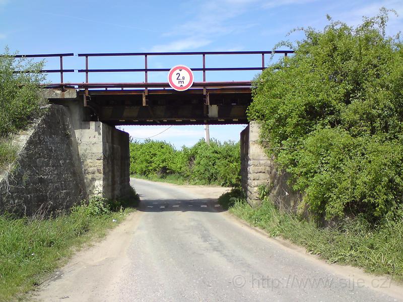 Železniční mostek