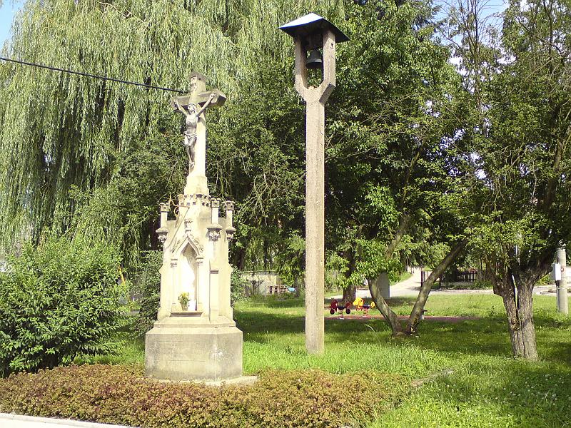 Křížek a zvonička