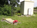 Pomník železničnímu neštěstí v Březhradě, ke kterému došlo 4. 4. 2003.